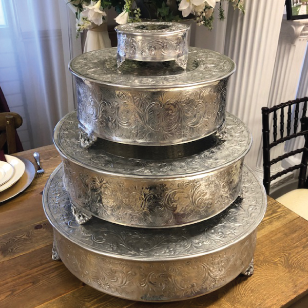 18 Round Silver Cake Stand Rentals